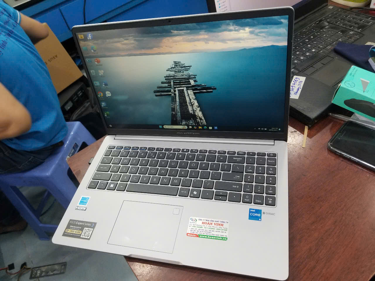 LT Asus P1503CVA-i516-50W i5-13420H/16GB/512GB SSD/UMA/15.6" FHD