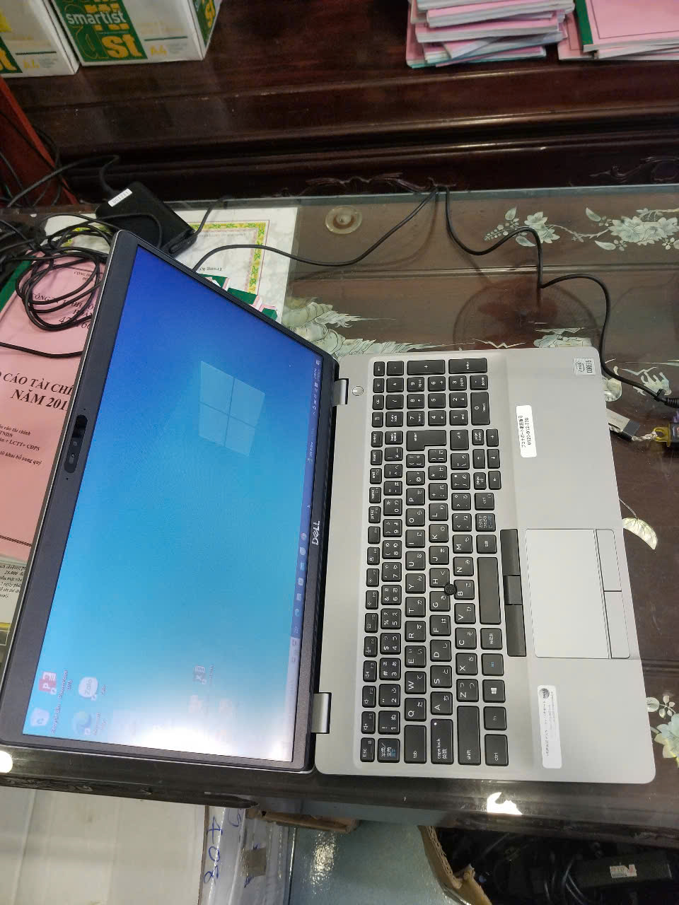 Laptop Dell Latitude 5510: CPU i5-10310U; RAM 8GB; SSD 256GB nvme