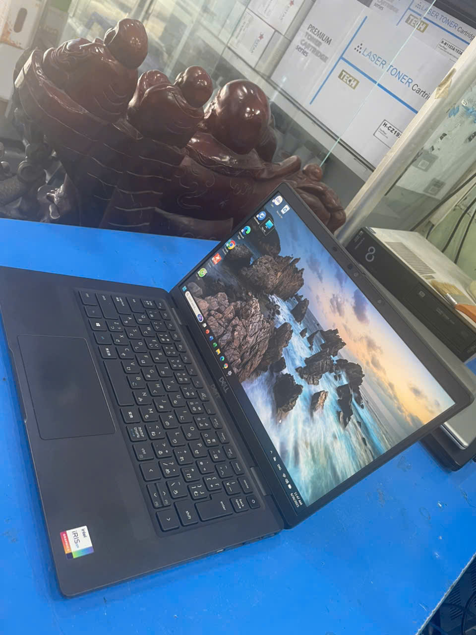 Laptop Dell Latitude 7320: CPU i7-1185G7; RAM 8GB; 256GB SSD