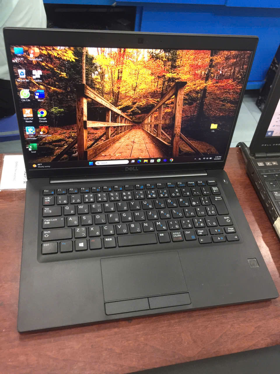 Dell Latitude 7390 (Japan) Core i5 8350U, RAM 8GB, SSD 256GB
