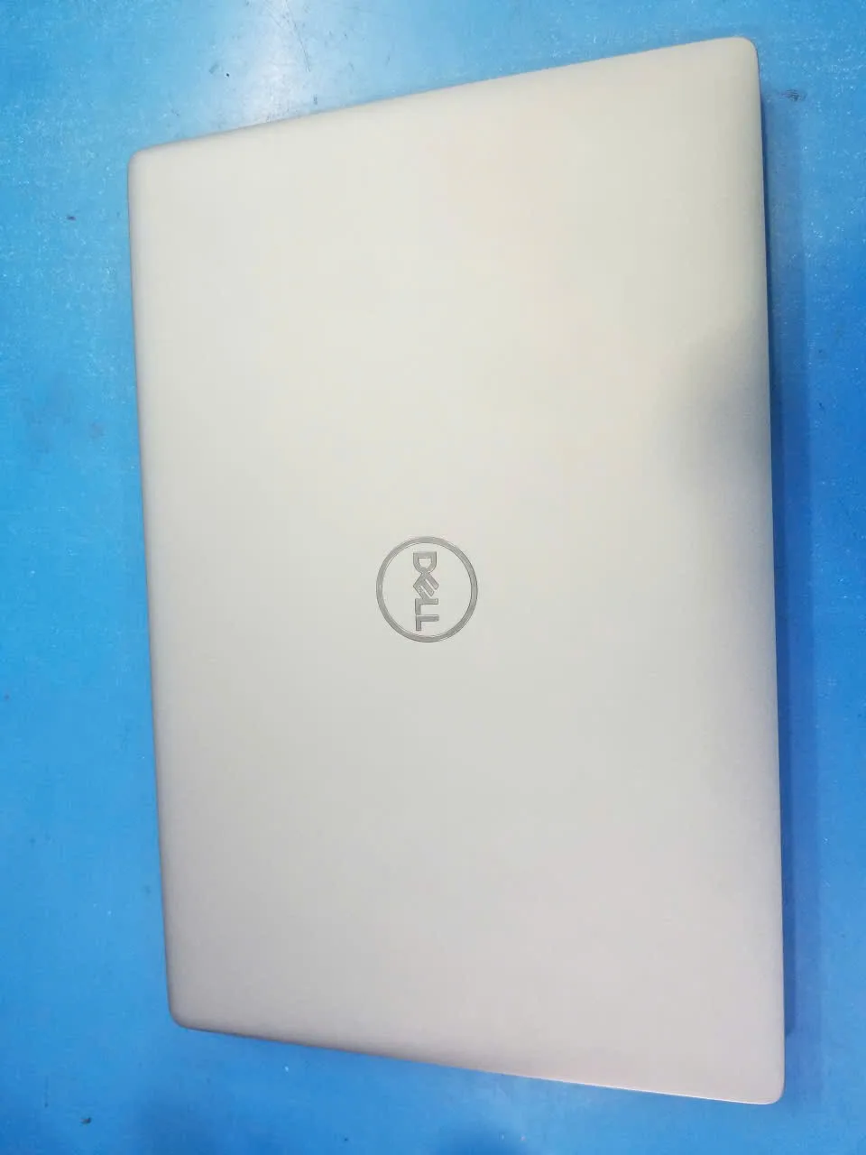 Dell latitude 5410: CPU I7-10810U; Ram 8G; SSD256
