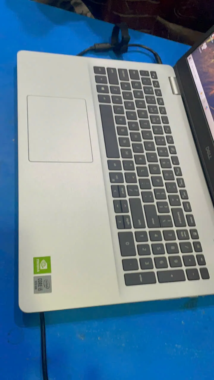 Dell Inspiron N5593 i5-1035G1, RAM 8GB, SSD 256GB, 15.6 inch FHD,